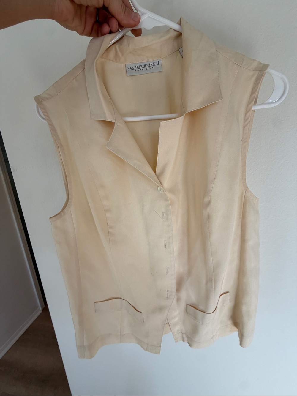 Valerie Stevens Silk Sleeveless Shell in Pale Champagne